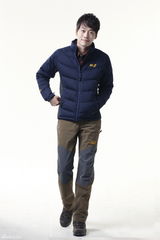 组图：金载沅冬装写真 运动风展现帅气型男气质