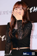 组图：韩星朴宝英出席《狼族》音乐会宋仲基缺席