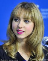 组图：《F字头》发布会 丹尼尔兴奋挥臂