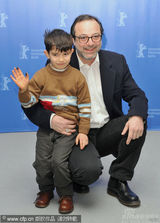 幻灯图：《蜜糖》柏林记者会 女主角透视装亮相