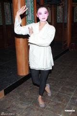 组图：《金枝欲孽2》拍摄 陈豪关礼杰戏服亮相