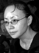 组图：昔日爱人宋丹丹英达甜蜜恩爱照