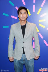 组图：林青霞现身支持继女 与生母张天爱同场