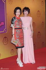 组图：曾志伟六十大寿庆宴成龙赵本山等齐贺