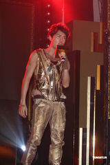 组图：潘玮柏挖坑给吴克群跳 问夜店把妹经验