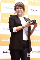 组图：韩星春子成恩等出席首尔摄影同好会