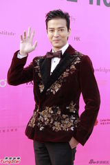 组图：吴君如力挺曾志伟 胡杏儿不急发展新感情