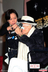 组图：高凌风带病宣传演唱会 讽女儿谢金燕不孝