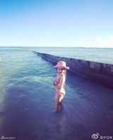 组图：高晓松全家美国度假 娇妻爱女比基尼出镜