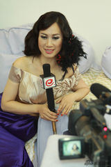 芙蓉姐姐贵妇装显成熟 被男友嫌弃疯狂减肥(图)