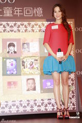 组图：徐子淇疑似走光引媒体狂拍