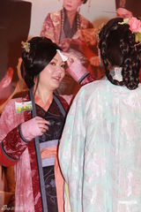 组图：黎耀祥与郑则仕斗戏 周家蔚与佘诗曼饭聚