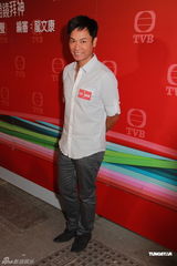 组图：万绮雯无线首拍剧自曝总出错