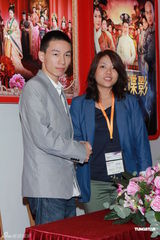 组图：谭耀文内地忙拍剧 恭喜叶德娴再封后