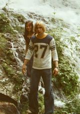 组图：翁美玲生前英国旧照曝光 与荷兰男友恩爱