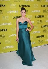 高清组图：艾米-罗森抹胸礼服亮相 配饰抢眼