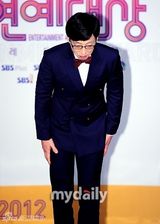 组图：众星亮相SBS演艺大赏红毯 刘在石获大赏