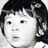 组图：50余明星童年照片大曝光 萌囧表情大不同