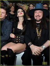 组图：打雷姐拉娜德雷蕾丝诱惑内衣外露