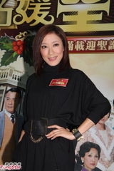 组图：《名媛望族》剧组齐聚宣传 杨怡压力大长痘