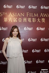 组图：倪妮出席传媒招待会 日本女星香里奈欲变打女