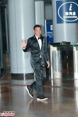 组图：晶刚香港婚礼 刘德华帅气西装亮相