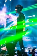 组图：SHINee与EXO-K等K-POP演唱会秀炫舞