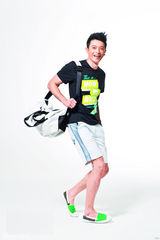 组图：田家达型男变潮男 演绎夏日随性穿搭