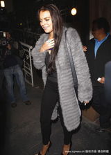 幻灯图：林赛与前女友同时亮相餐厅 同性恋情疑复合