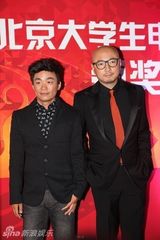 组图：张雨绮陈柏霖等群星现身北京大影节红毯