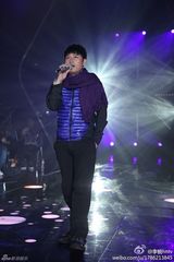 组图：歌手2决赛彩排 张嘉译现身黄绮珊大笑