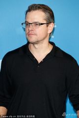 组图：《古迹卫士》克鲁尼与马特达蒙搭肩搞怪