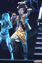 周杰伦五月天首度同台 林俊杰萧敬腾等助阵