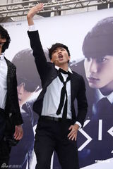 组图：师兄林宥嘉香港“打人” SIGMA组合称是误会