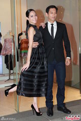 组图：熊黛林学会珍惜跟前人 穿平底鞋否认有喜