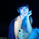 高清组图：柳岩跨界拍MV 露背妖娆演绎复古迷离