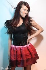 幻灯图：姜雅馨写真曝光 摄影师大赞皮肤好不修片