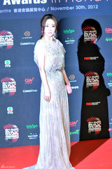 组图：MAMA红毯百张美图中韩明星争艳 韩彩英典雅