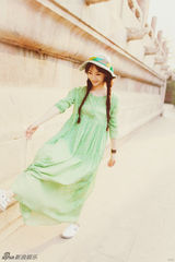 组图：爱新觉罗启星故宫拍皇室大片 风格清新