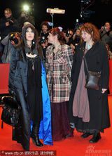 幻灯图集：《猛犸象》首映 阿佳妮少女范儿现身