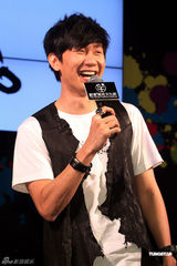 组图：林俊杰期待与蔡依林合作 9亿身价自己创潮牌 