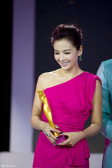 高清组图：刘涛亮相时尚盛典典雅大气