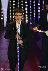 幻灯：香港金像奖现场 《十月围城》获最佳服装设计