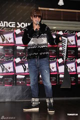 组图：萧亚轩个唱彩排秀性感 罗志祥搞笑被令封嘴 