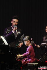 组图：关心妍钟嘉欣等获劲爆女歌手 周柏豪夺男歌手