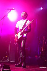 组图：黄贯中台北开唱 “头号粉丝”朱茵现身支持