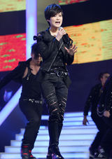 高清组图：新浪网络盛典李宇春现场劲歌热舞