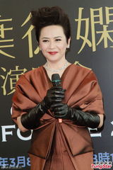 组图：叶德娴开唱不邀华仔 要观众守五戒条