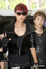 高清组图：魏晨新碟发布否认整容 前往医院乃体检