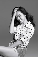 组图：蒋梦婕清新自信争做完美假妻